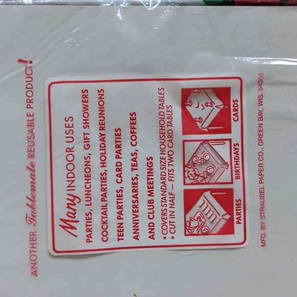 NOS Vintage Christmas themed Pointsettia Table Cover - Picture 3 of 4